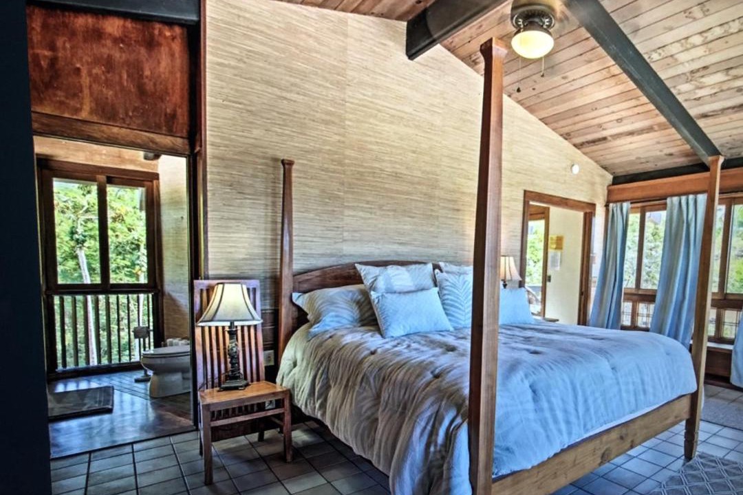 Photo of Bedroom in Kahaluu Bay