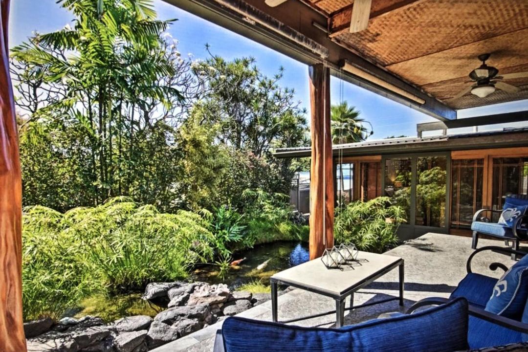 Photo of Patio Balcony in Kahaluu Bay