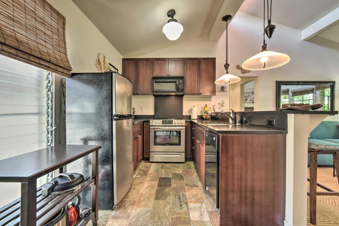 Photo of Kitchen in Historic Lahaina Front Street