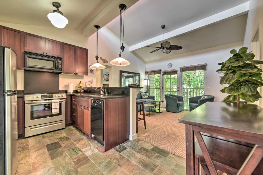 Photo of Kitchen in Historic Lahaina Front Street