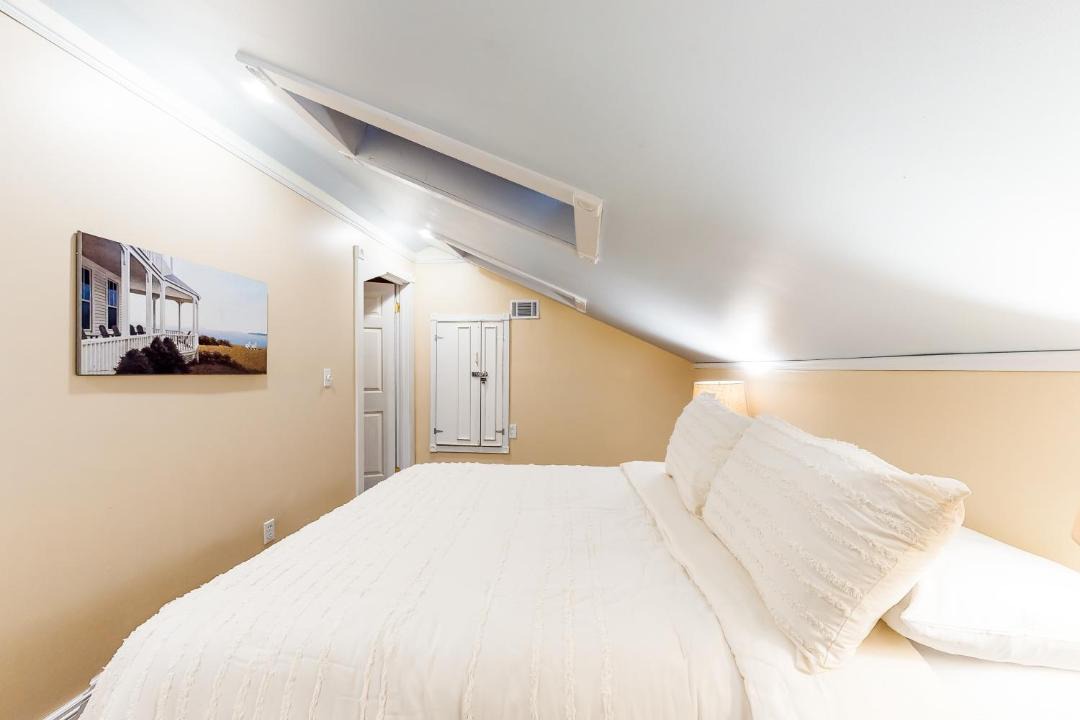 Photo of Bedroom in Historic Downtown Savannah