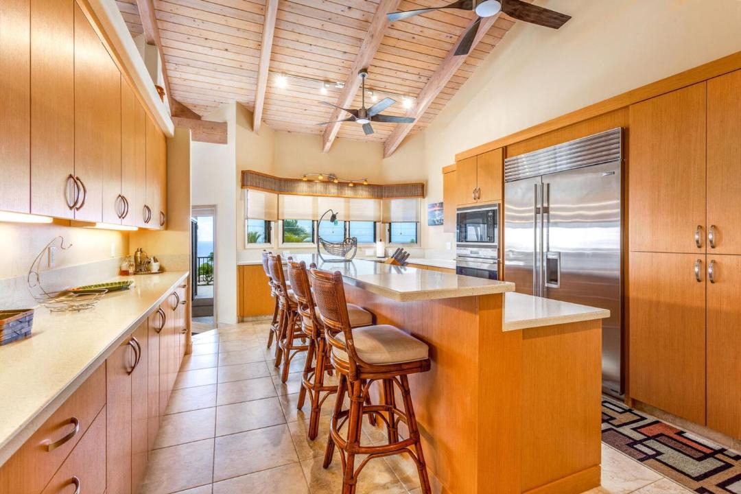 Photo of Kitchen in Kahaluu-Keauhou
