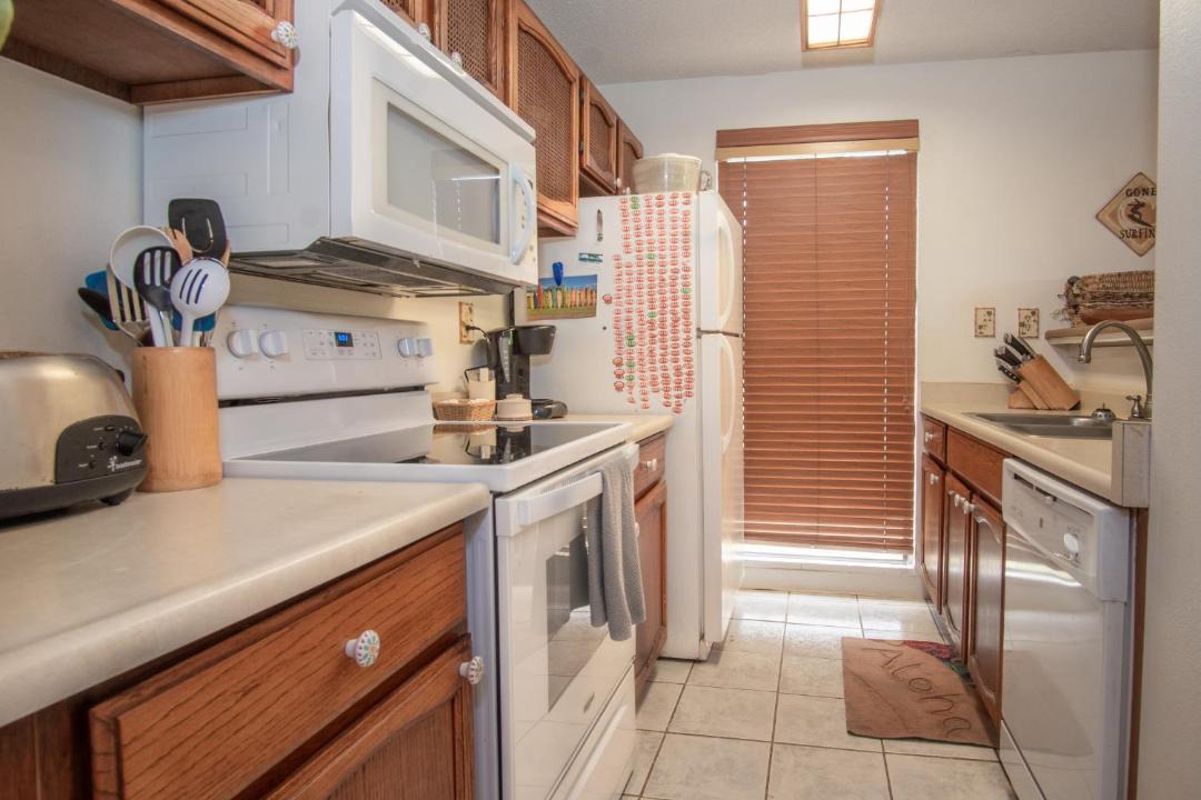 Photo of Kitchen in Maunaloa