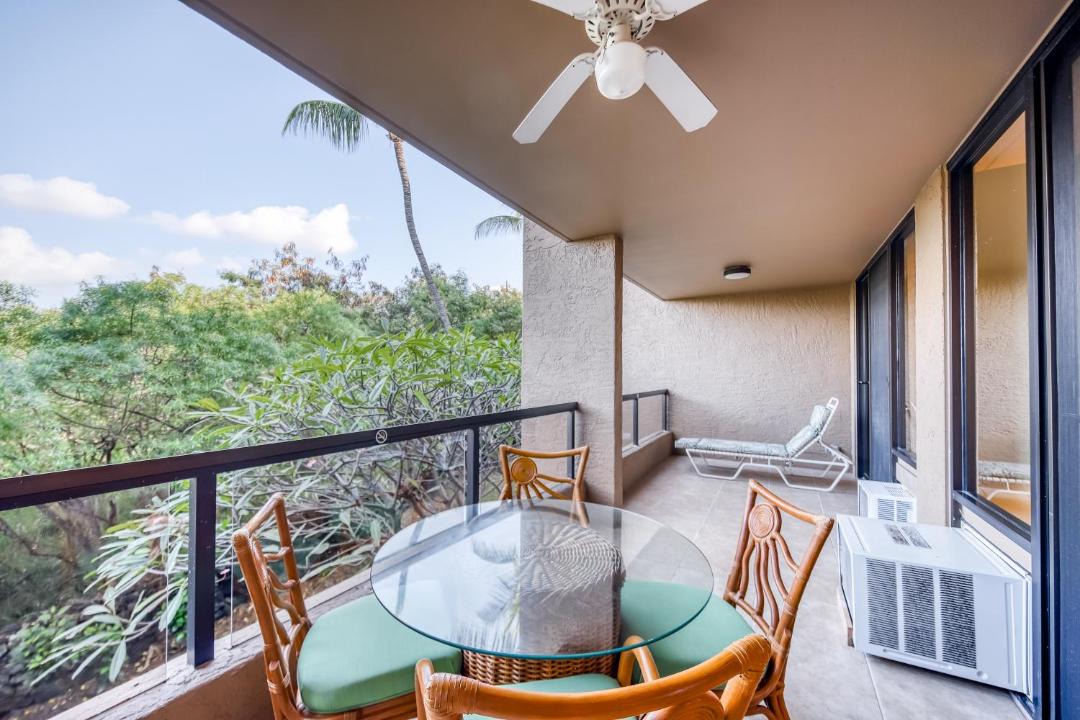 Photo of Patio Balcony in Historic Kailua Village