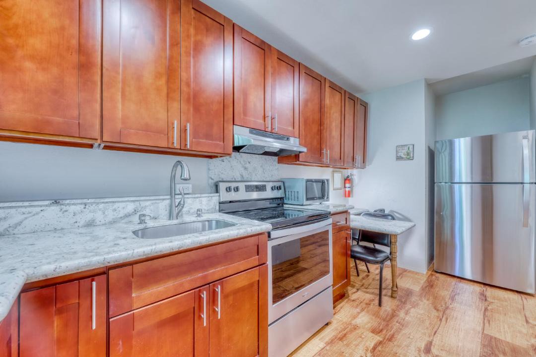 Photo of Kitchen in Diamond Head - Kapahulu - St. Louis