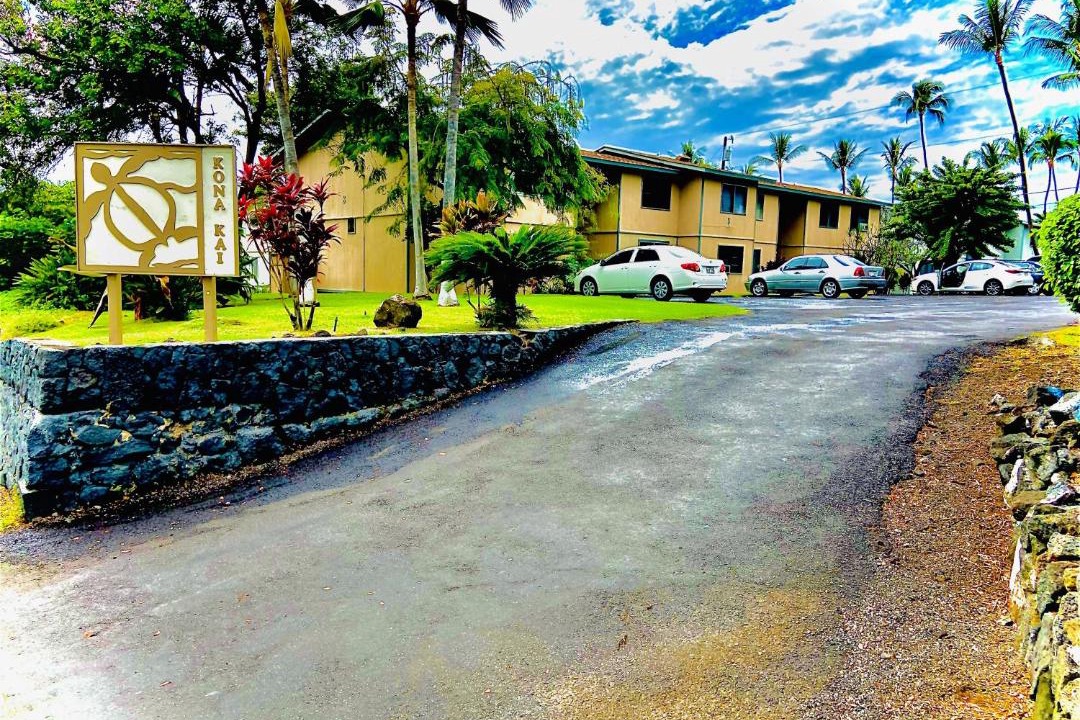 Photo of Others in Historic Kailua Village