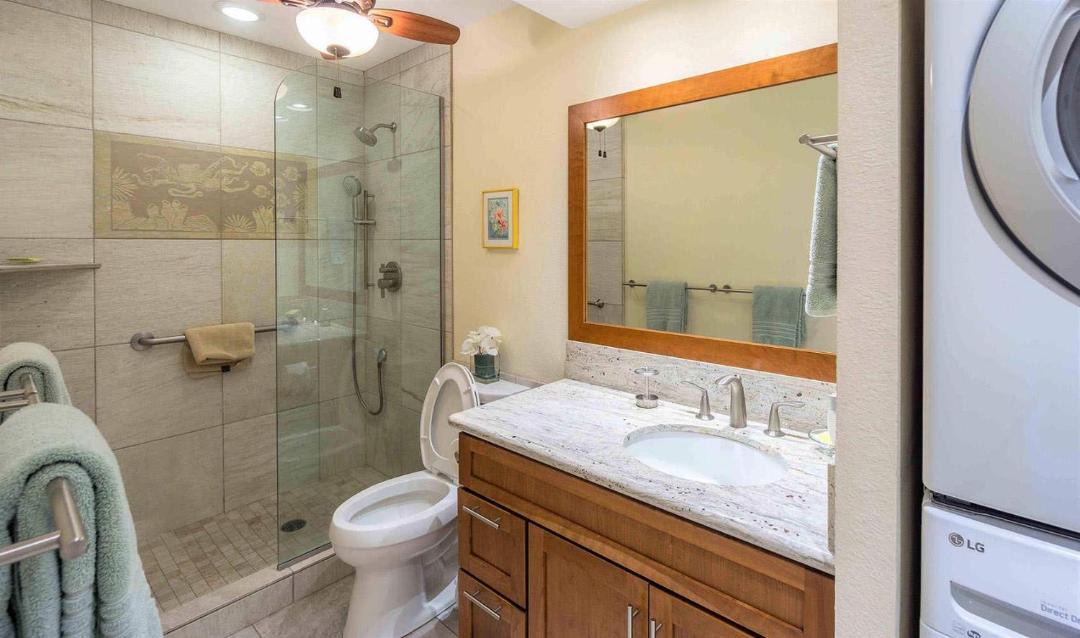 Photo of Bathroom in Keauhou