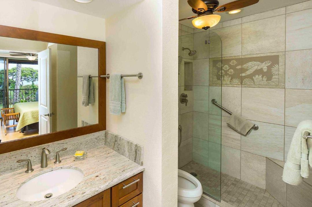 Photo of Bathroom in Keauhou