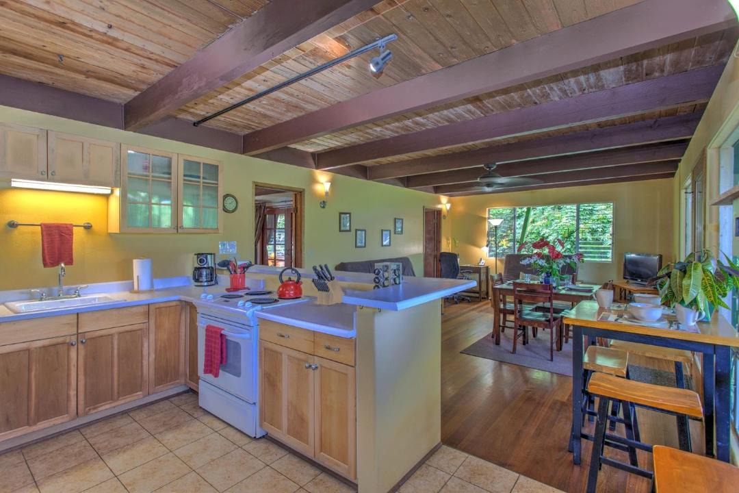 Photo of Kitchen in Kehena Beach Estates