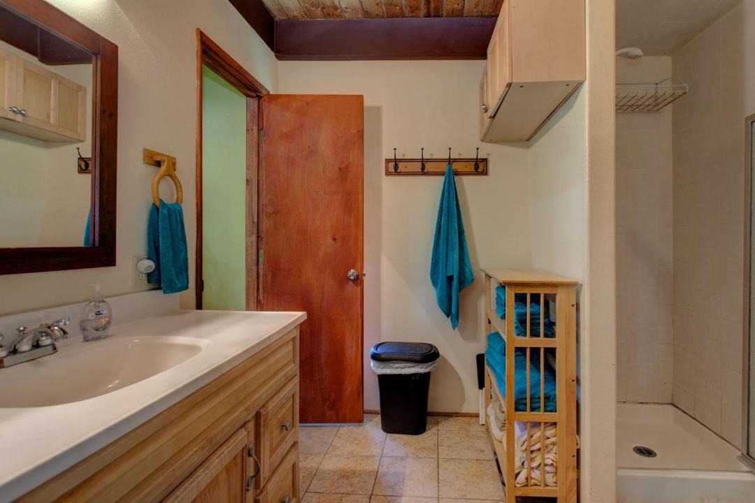 Photo of Bathroom in Kehena Beach Estates