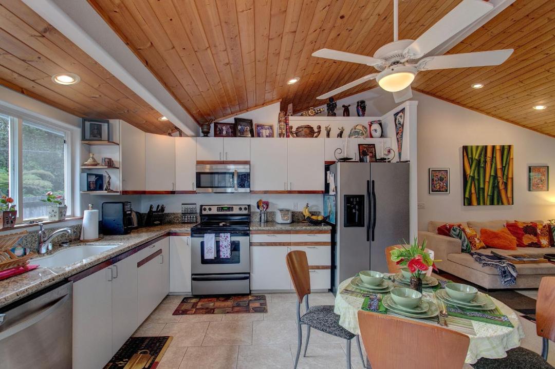 Photo of Kitchen in Ohia Estates