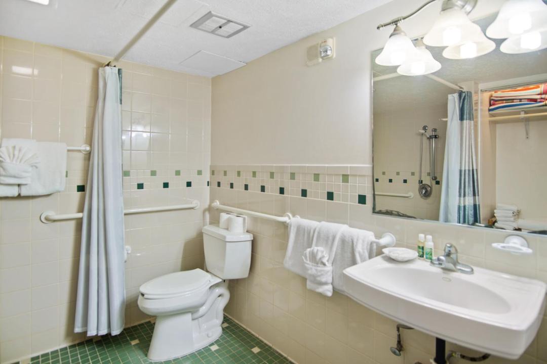 Photo of Bathroom in Waikiki