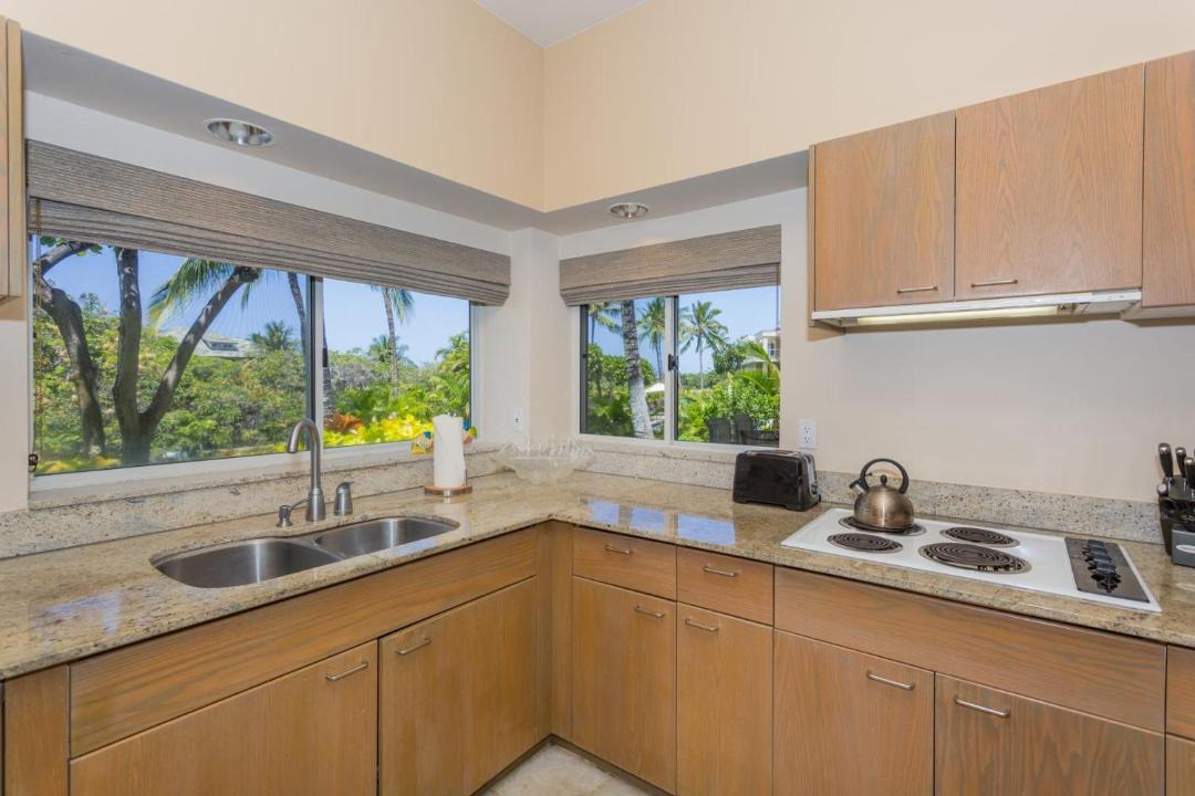 Photo of Kitchen in Waikoloa