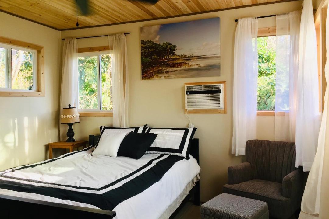 Photo of Bedroom in Leilani Estates