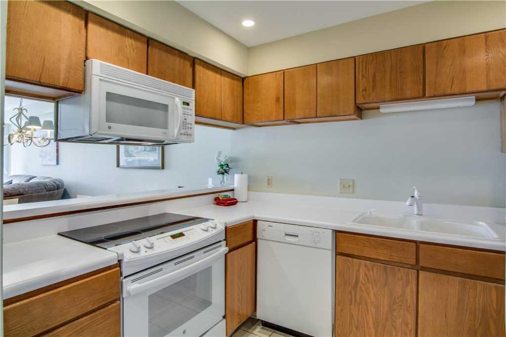 Photo of Kitchen in Pelican Bay