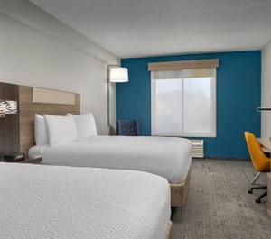 Holiday Inn Express Hotel Suites Greensboro Airport Ihg 