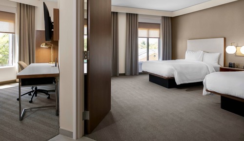 Suite, 1 Bedroom, Hearing Accessible, City View