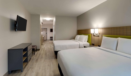 Studio Suite, 2 Queen Beds, Accessible, Non Smoking