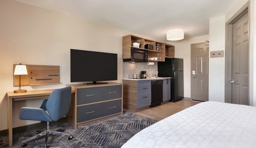Studio Suite, 1 Queen Bed, Hearing Accessible