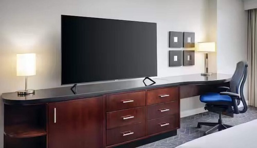 Classic Room, 1 King Bed, Accessible (Hearing Accessible)