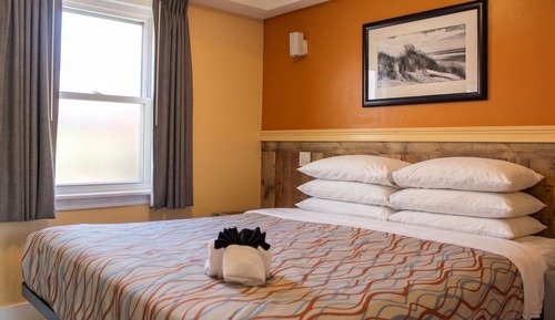 One Bedroom Apartment