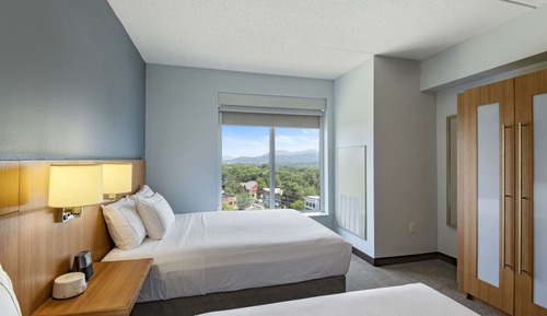 Room, 2 Queen Beds, Mountain View
