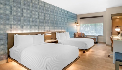 Room, 2 Queen Beds, Roll-in Shower, Non Smoking