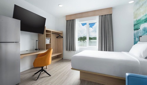 Standard Suite, 1 Queen Bed with Sofa bed, Non Smoking, Kitchen