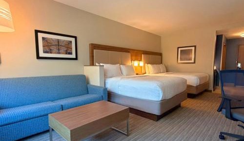 Queen Suite with Two Queen Beds and Sofa Bed