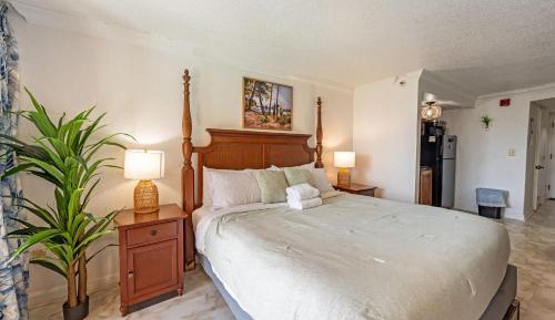 Studio Apartment with Sea View