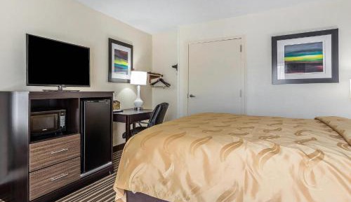 King Room - Accessible/Non-Smoking