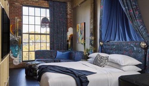 King Studio Suite with Riverfront View