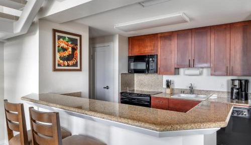 LAGOON TWR 2 BDRM OCEANVW PENTHOUSE 2 LVL STE