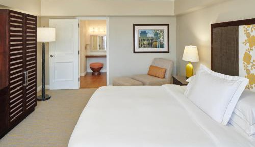 KALIA TOWER 1 BDRM MTN VIEW KING SUITE SFABD