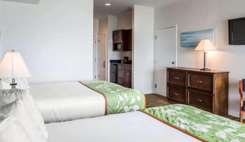 Queen Room with Two Queen Beds - Non-Smoking