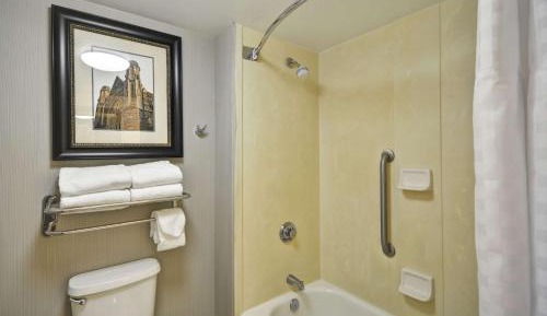 One-Bedroom Suite with Two Double Beds - Non-Smoking