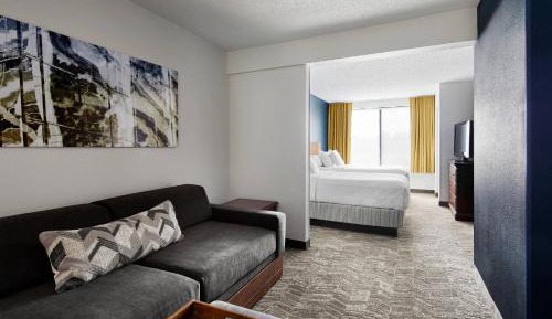 Double Suite with Two Double Beds, Bathtub and Trundle Sofa - Mobility Access