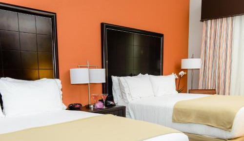 Standard Room with Two Queen Beds