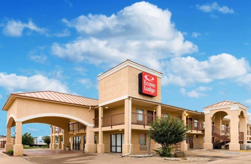 Hillsboro Hotel | Econo Lodge Hillsboro I-35