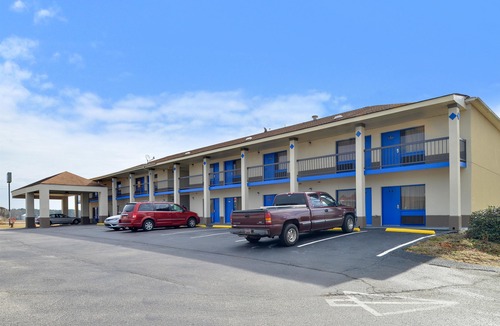 Bishopville Hotel | Americas Best Value Inn Bishopville