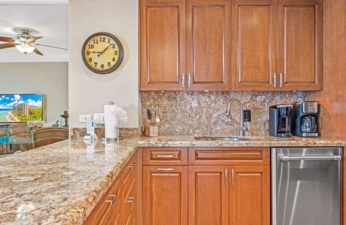 Lahaina Apartment | Stunning Kaanapali Oceanfront!
