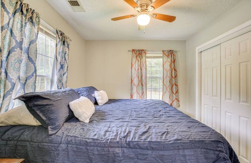 Little River House | Charming Little River House < 7 Mi to Beach!