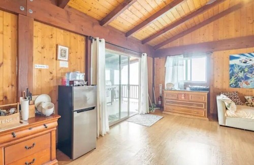 Captain Cook House | Serenity Hale on Kona Coast with spectacular ocean view