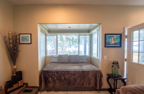 Punaluu House | Oceanfront Hawaii Family Beach House