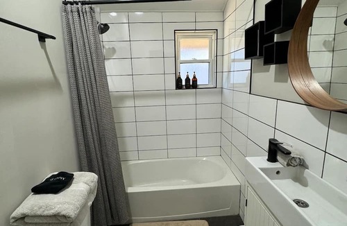 Simpsonville House | Downtown Bungalow with king ensuite, coffee station, laundry, & wifi,