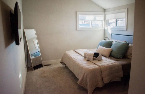 Simpsonville House | Downtown Bungalow with king ensuite, coffee station, laundry, & wifi,