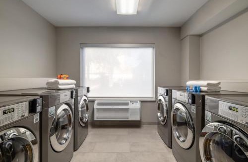 Charlotte Hotel | TownePlace Suites by Marriott Charlotte LoSo Airport