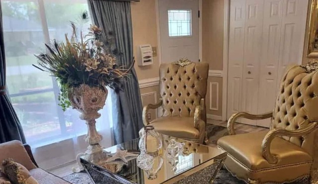 93) Entire 4 bedroom home with fenced yard!