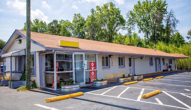 2 Full Bed|Smk|Kernersville NC
